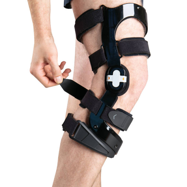 Ортез на коленный сустав (правый) Т.44.52R  Trives